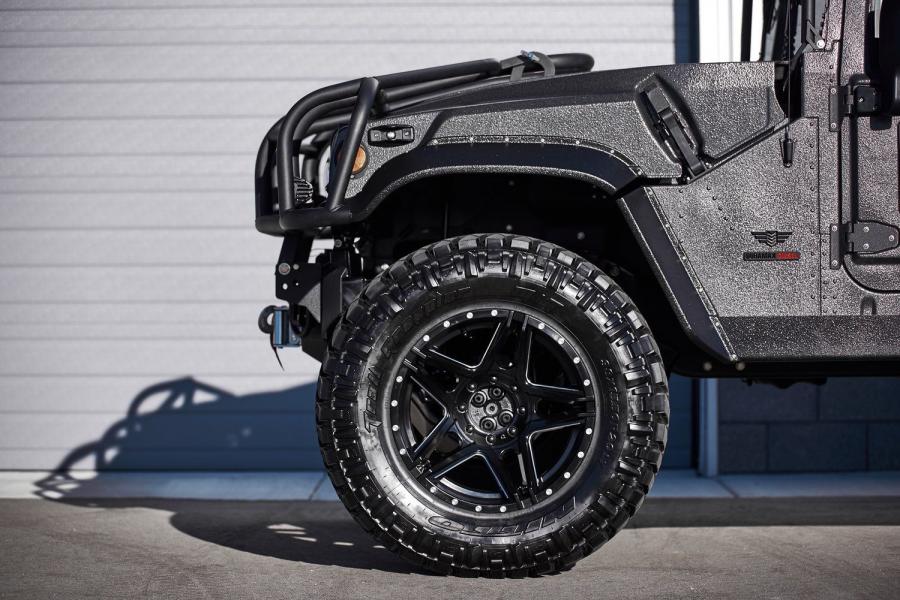 Колеса Hummer H1 Launch Edition by Mil-Spec Automotive 2018 года  (фото 4 из 21)